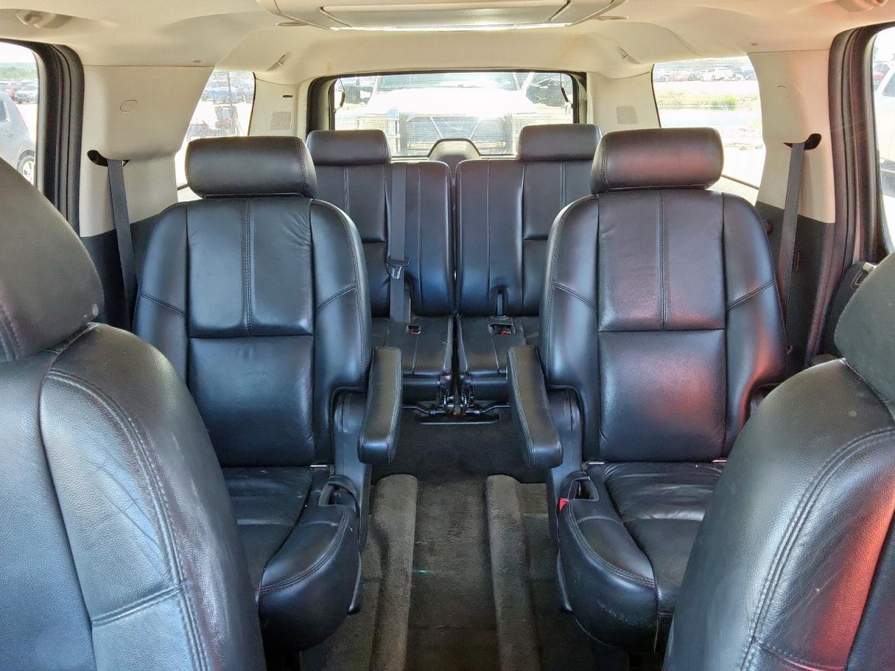 2007 Chevrolet Suburban C1500 VIN: 1GNFC160X7R313925 Lot: 65341235