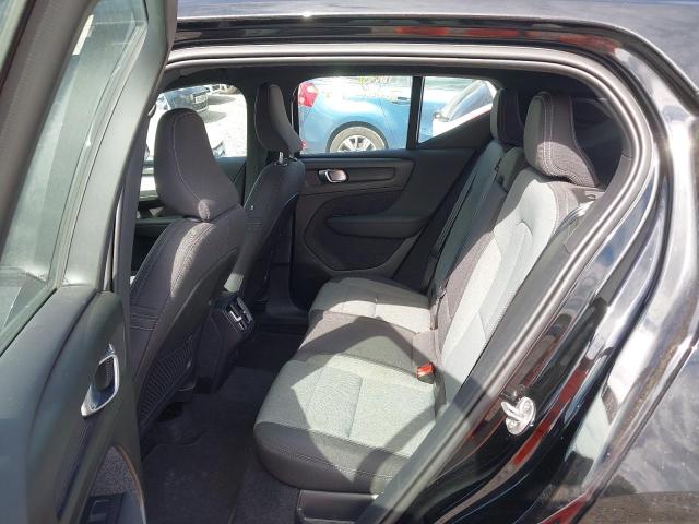 2022 VOLVO XC40 2.0 B4P PLUS DARK 5DR AWD AUTO