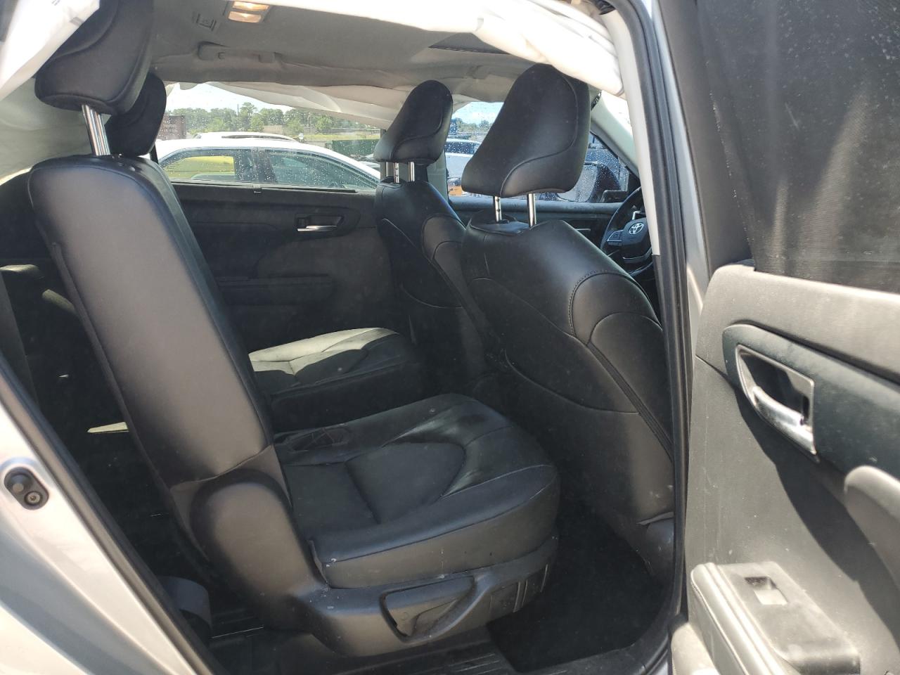 2022 Toyota Highlander Xle VIN: 5TDGZRAH1NS119273 Lot: 64424275