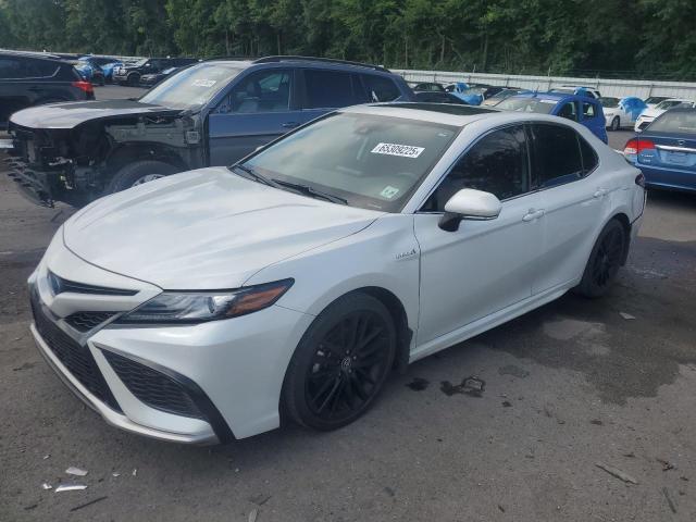  TOYOTA CAMRY 2021 Белы