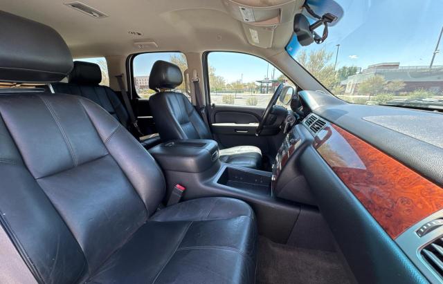 Parquets CHEVROLET TAHOE 2013 White