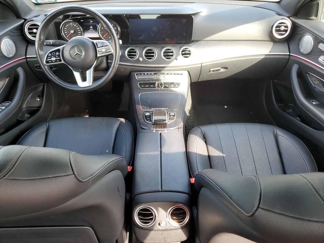2019 Mercedes-Benz E 300 4Matic VIN: WDDZF4KB0KA635735 Lot: 64057095