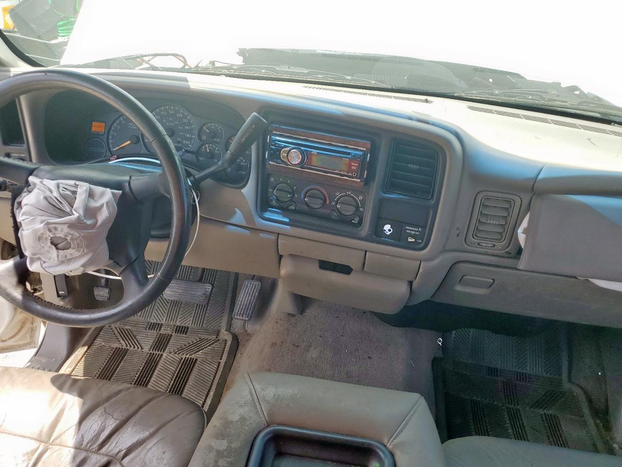 2000 Chevrolet Silverado C1500 VIN: 1GCEC14T5YZ223939 Lot: 65275715