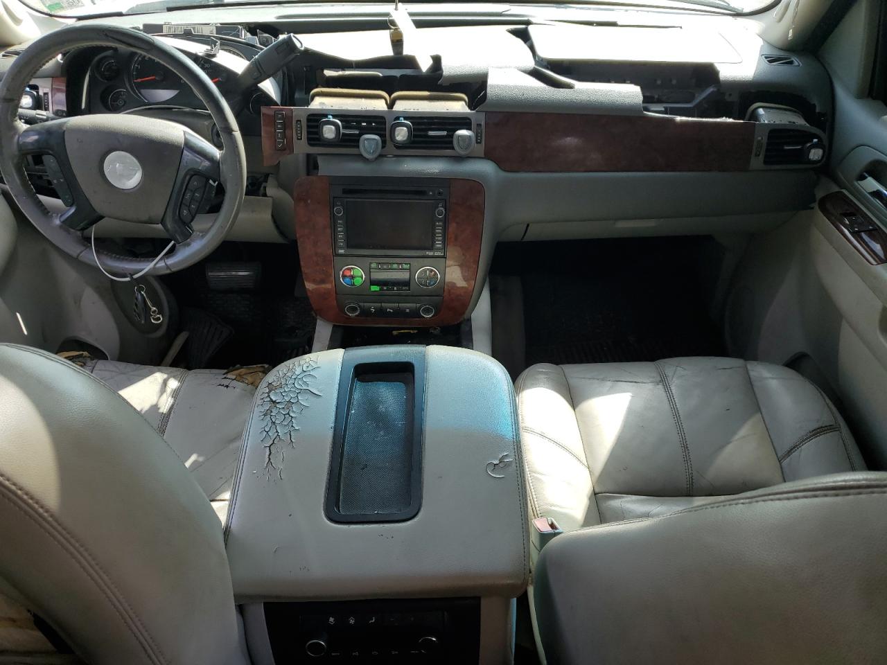2010 Chevrolet Tahoe C1500 Lt VIN: 1GNMCBE31AR218881 Lot: 64097895