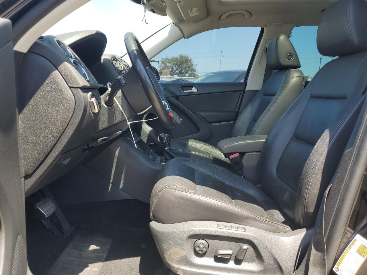 2016 Volkswagen Tiguan S VIN: WVGAV7AX2GW614769 Lot: 64051285