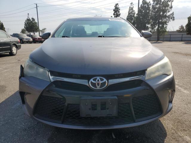  TOYOTA CAMRY 2016 Szary