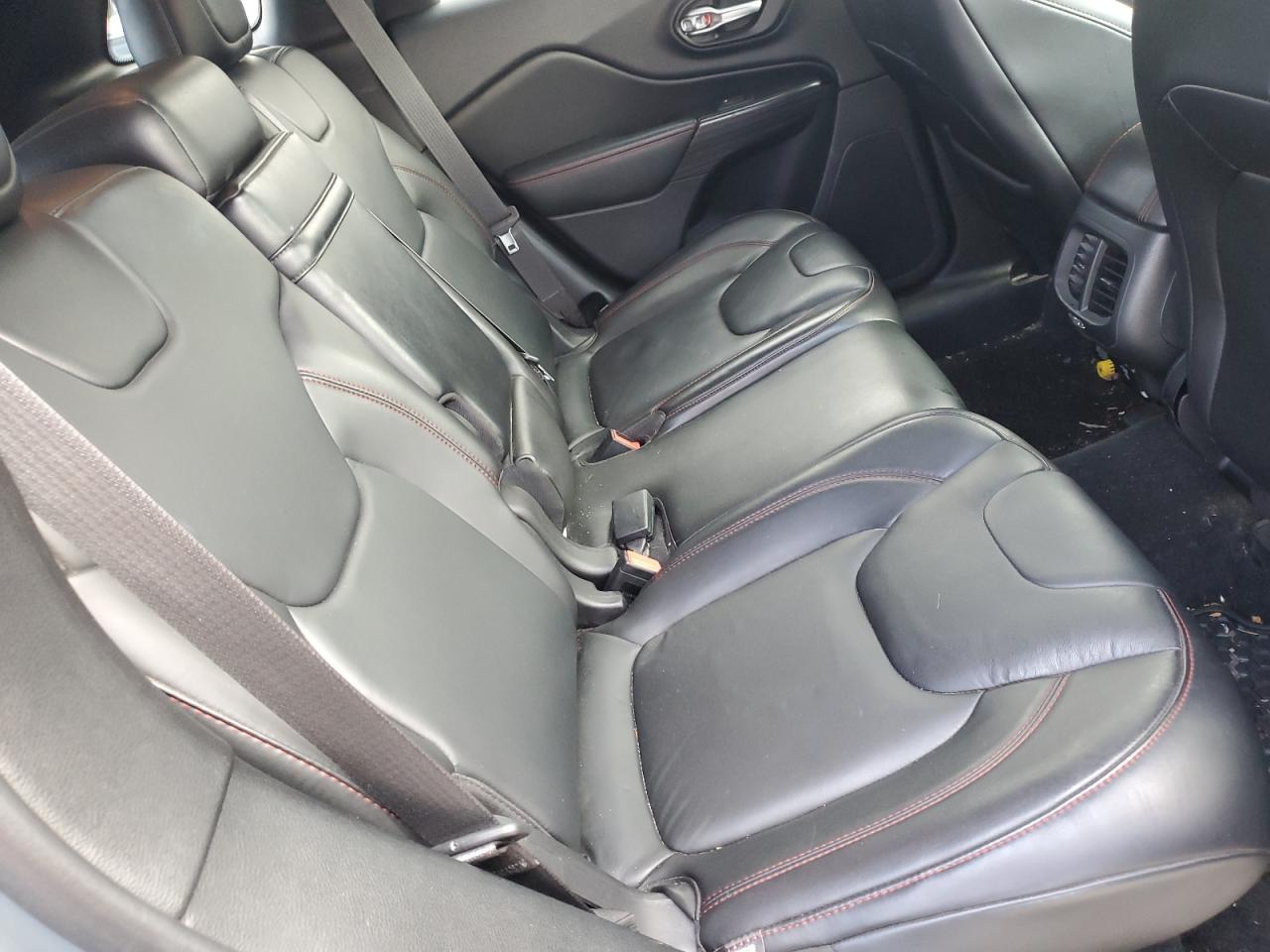 2015 Jeep Cherokee Trailhawk VIN: 1C4PJMBS4FW727729 Lot: 62691425