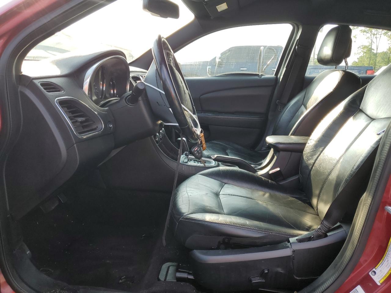2013 Chrysler 200 Limited VIN: 1C3CCBCG4DN573358 Lot: 64753115