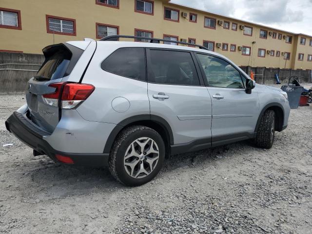  SUBARU FORESTER 2019 Srebrny
