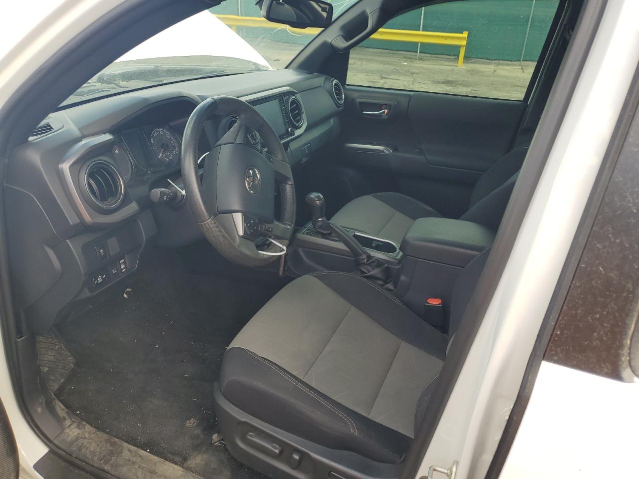 5TFCZ5AN3LX215393 2020 Toyota Tacoma Double Cab