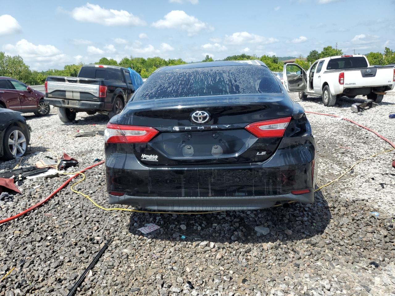 4T1B11HK6JU561388 2018 Toyota Camry L