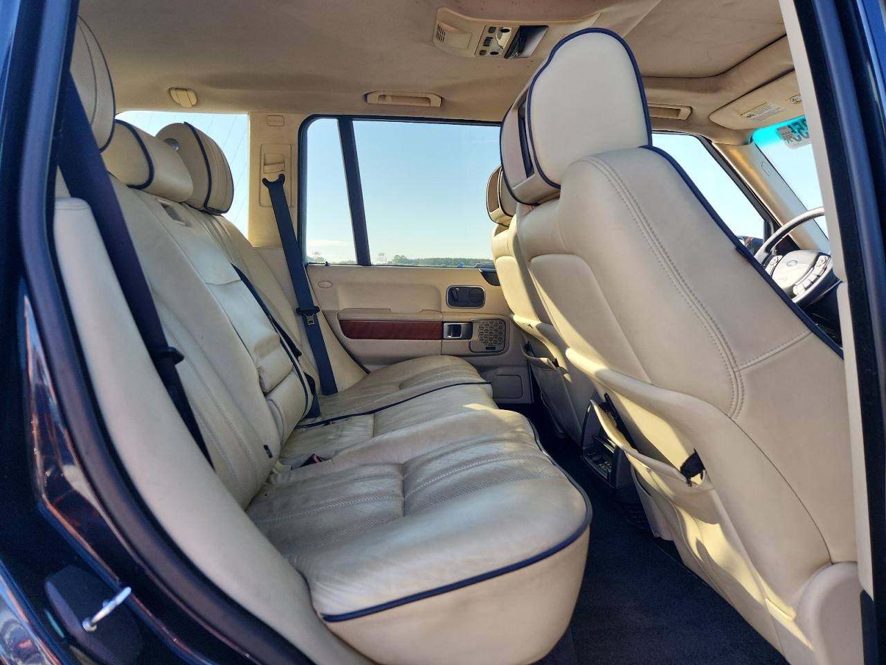 2010 Land Rover Range Rover Hse Luxury VIN: SALMF1D46AA323511 Lot: 64715855