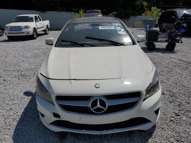 Sedans MERCEDES-BENZ CLA-CLASS 2016 Biały