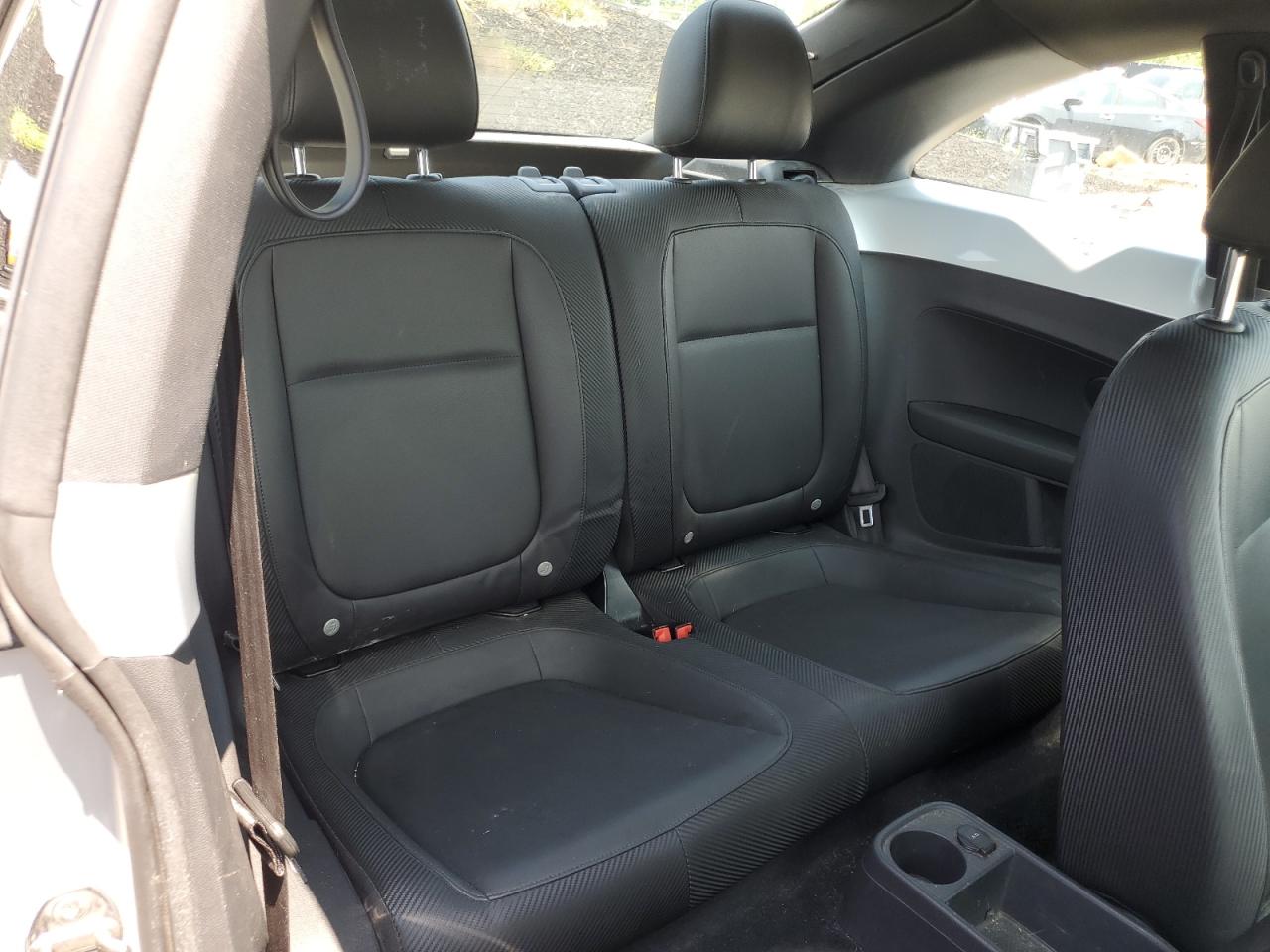 2012 Volkswagen Beetle VIN: 3VWJP7AT7CM601261 Lot: 64007855