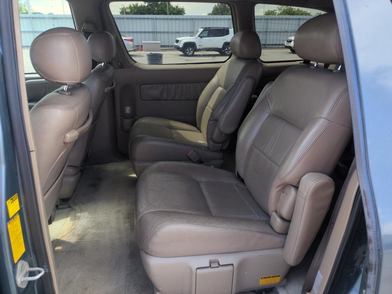 2001 Toyota Sienna Le VIN: 4T3ZF13C01U402096 Lot: 63660415