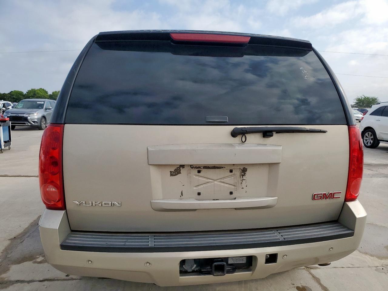 2008 GMC Yukon VIN: 1GKFC13J88R162580 Lot: 65198755