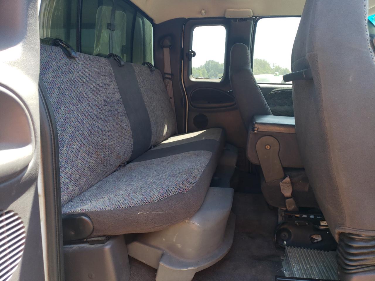2001 Dodge Ram 2500 VIN: 3B7KF23611G700027 Lot: 64122205