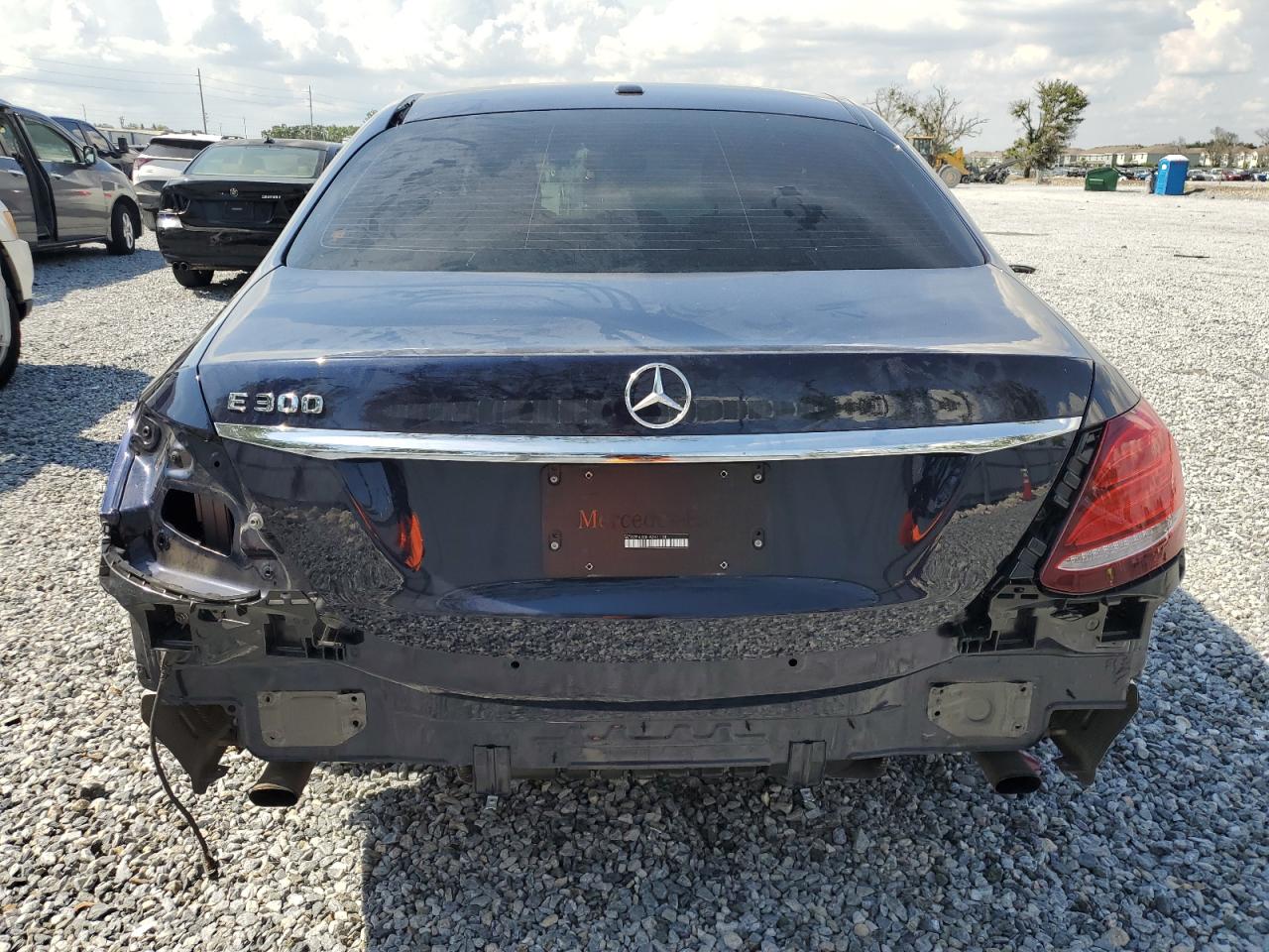 2017 Mercedes-Benz E 300 VIN: WDDZF4JB3HA241138 Lot: 64024955