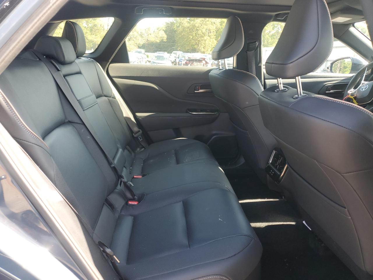 2025 Toyota Crown Signia Xle VIN: JTDACAAJ8S3001116 Lot: 64430365