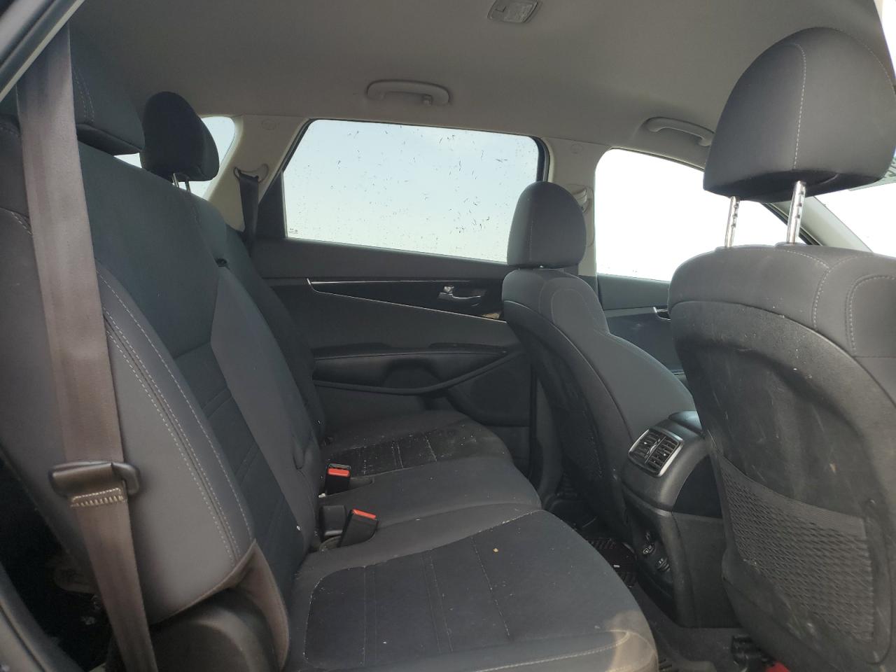 2019 Kia Sorento Lx VIN: 5XYPG4A56KG602698 Lot: 64227475