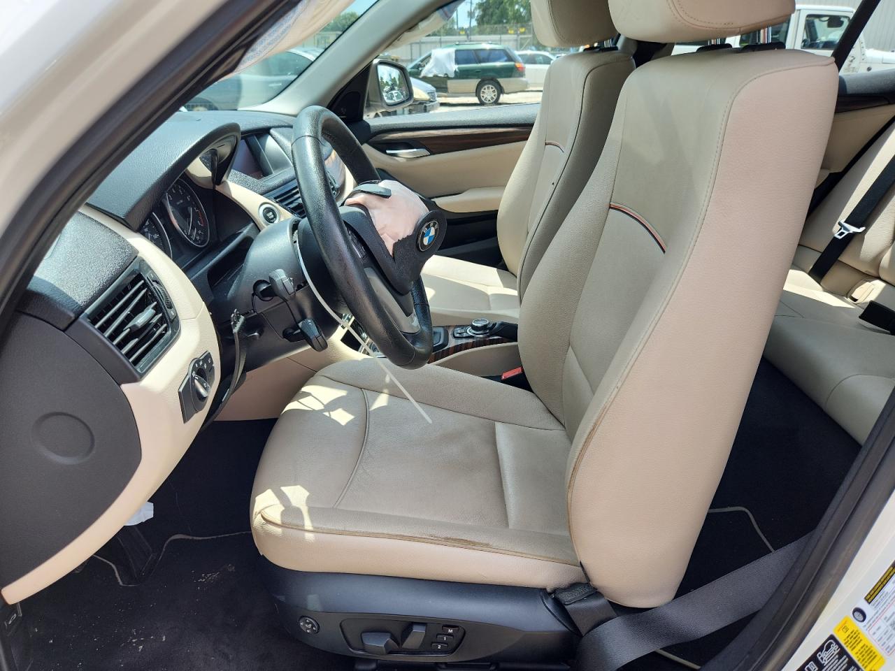 2014 BMW X1 xDrive35I VIN: WBAVM5C55EVV92372 Lot: 63211105