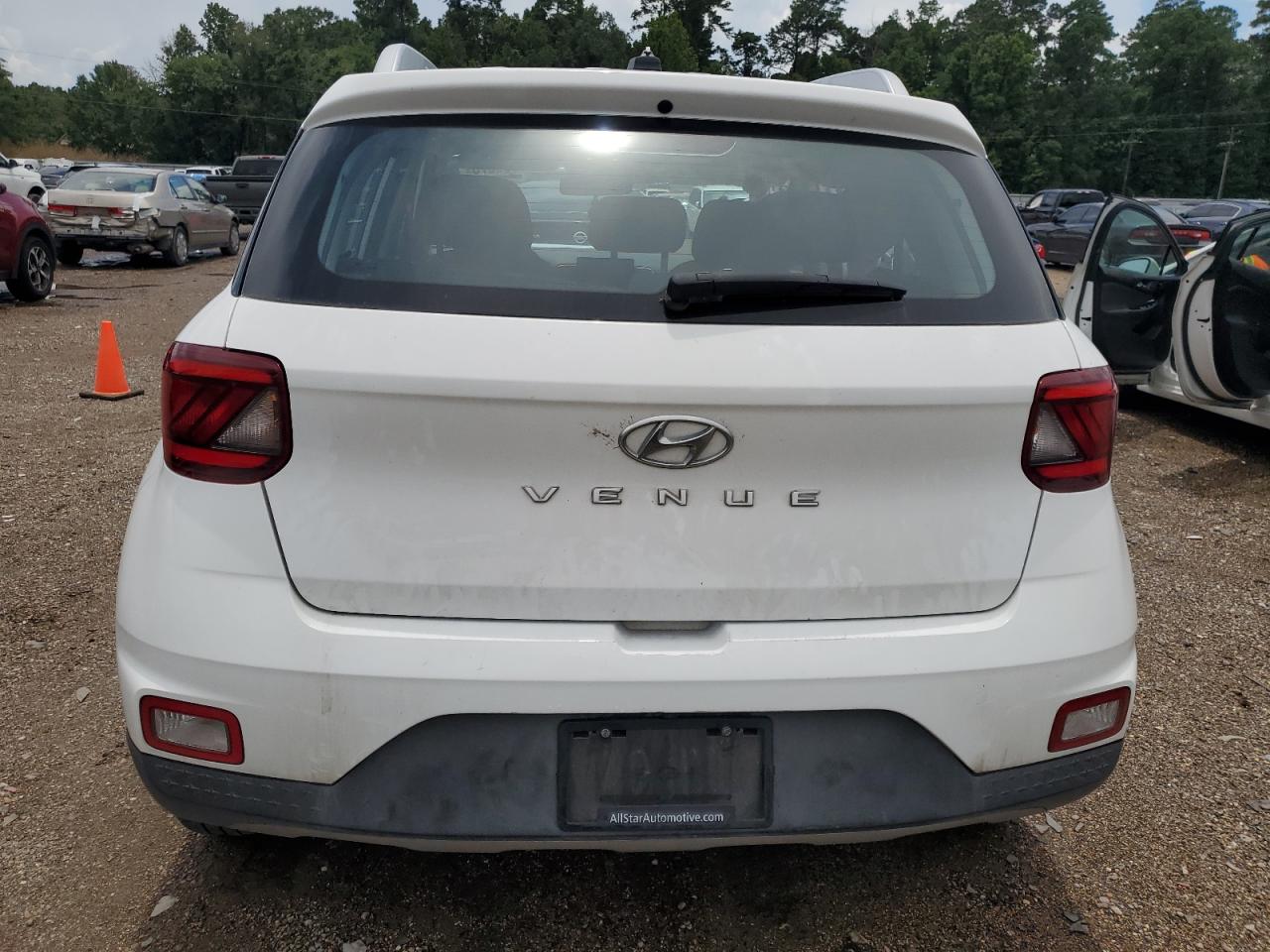 2024 Hyundai Venue Sel VIN: KMHRC8A30RU311001 Lot: 64005875