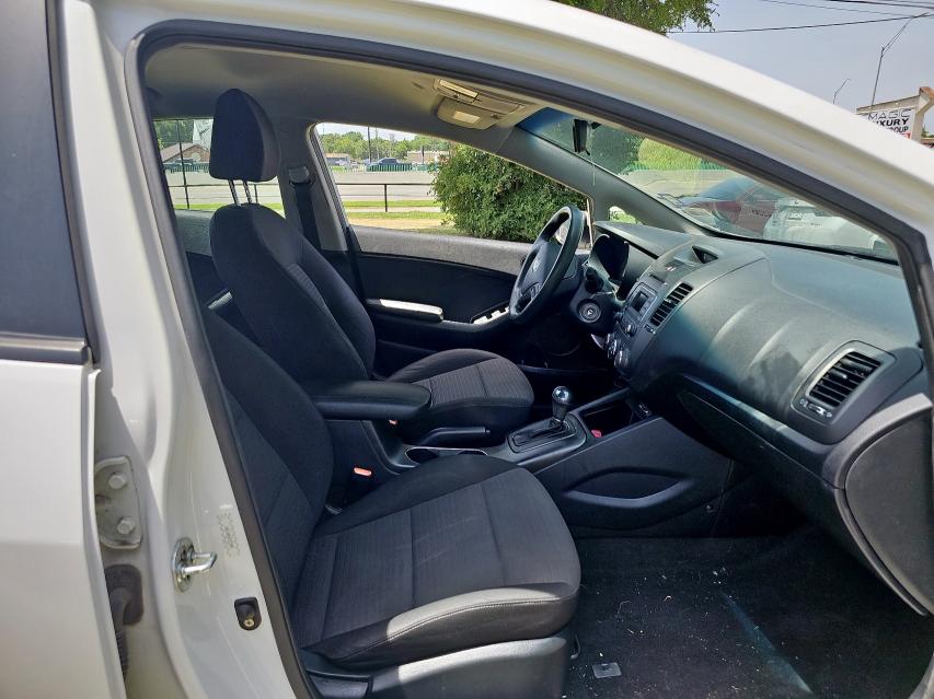 Sedans KIA FORTE 2014 White