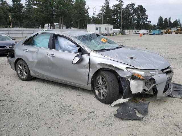  TOYOTA CAMRY 2015 Srebrny