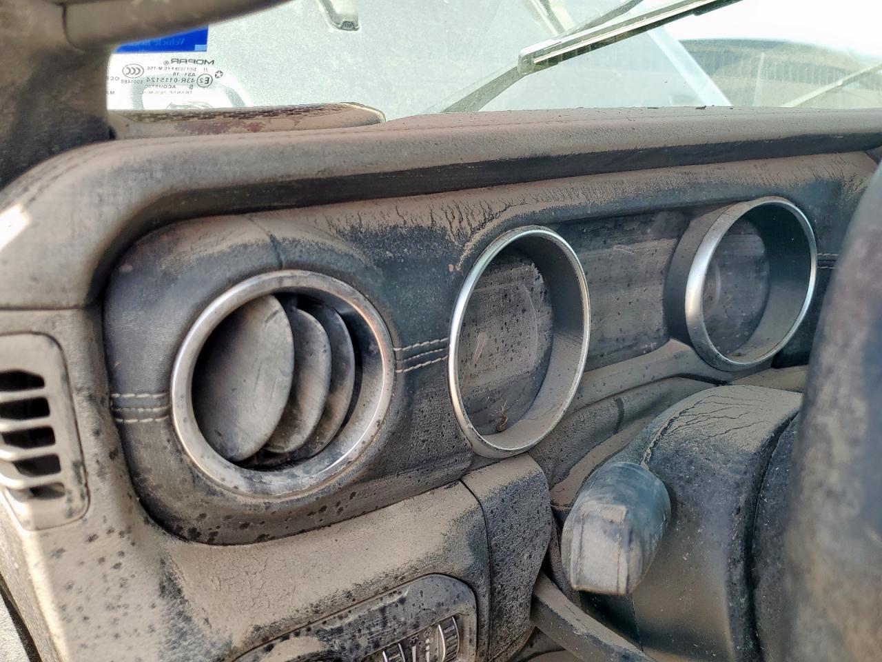 2018 Jeep Wrangler Unlimited Sahara VIN: 1C4HJXEG8JW275760 Lot: 65252225