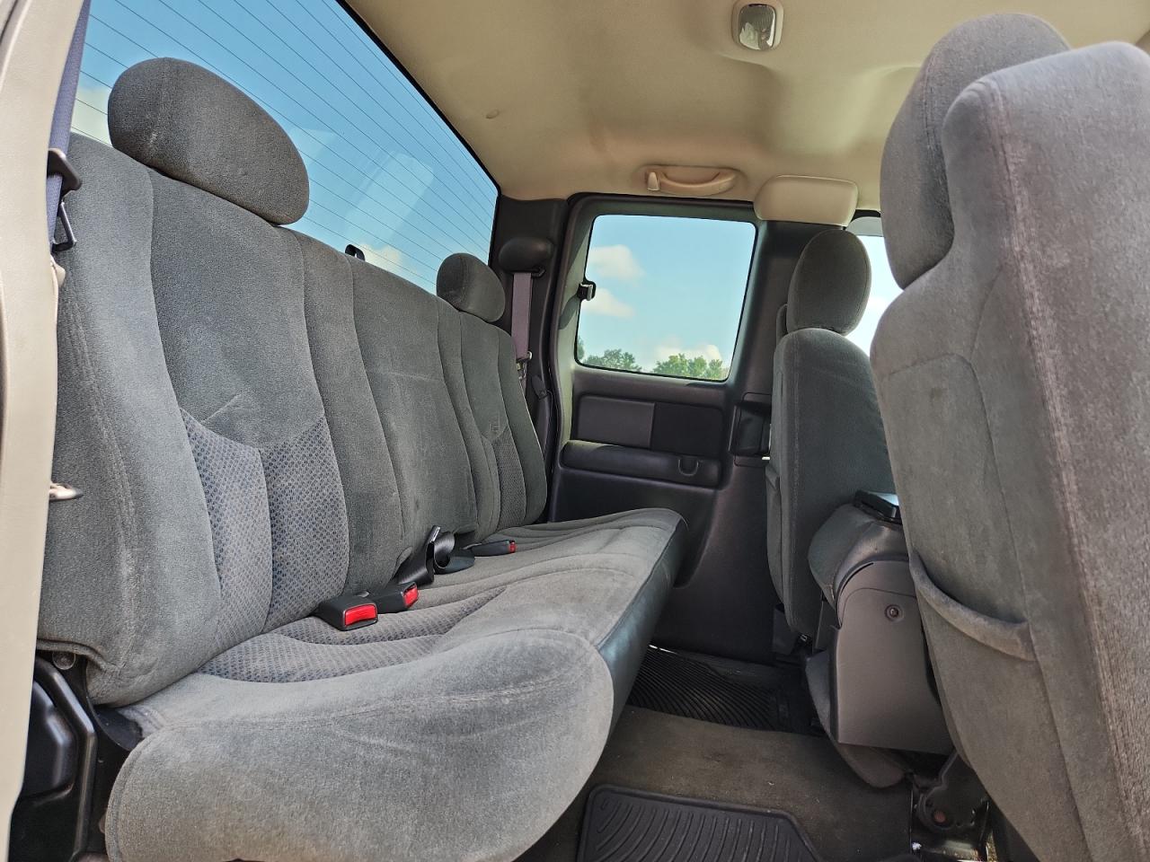 2004 Chevrolet Silverado K1500 VIN: 1GCEK19T34E273526 Lot: 64512525