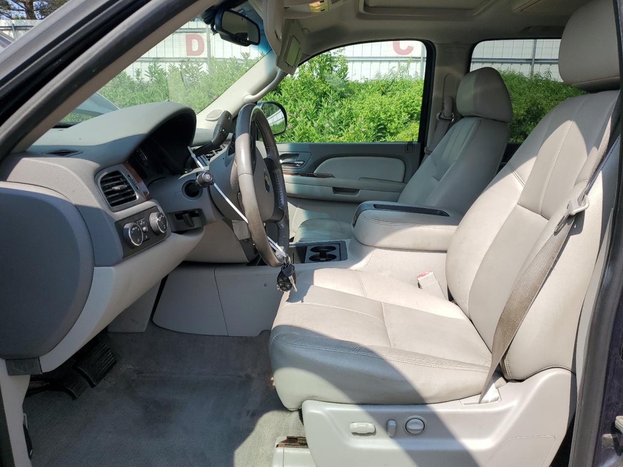 2009 Chevrolet Suburban K1500 Lt VIN: 1GNFK26349R275856 Lot: 63669355
