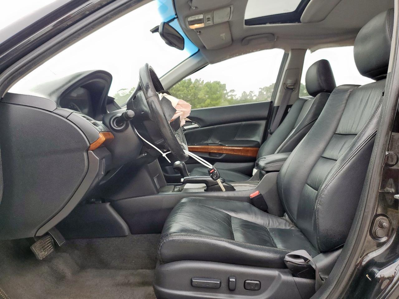 2011 Honda Accord Exl VIN: 1HGCP2F81BA110975 Lot: 65388155