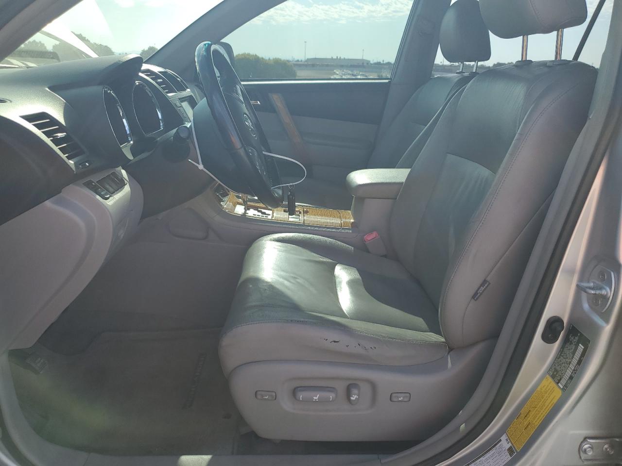 2009 Toyota Highlander Hybrid Limited VIN: JTEEW44AX92029999 Lot: 62786675