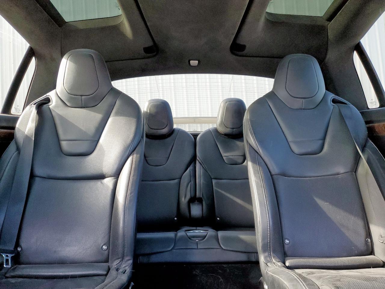 2016 Tesla Model X VIN: 5YJXCBE2XGF015936 Lot: 65657765