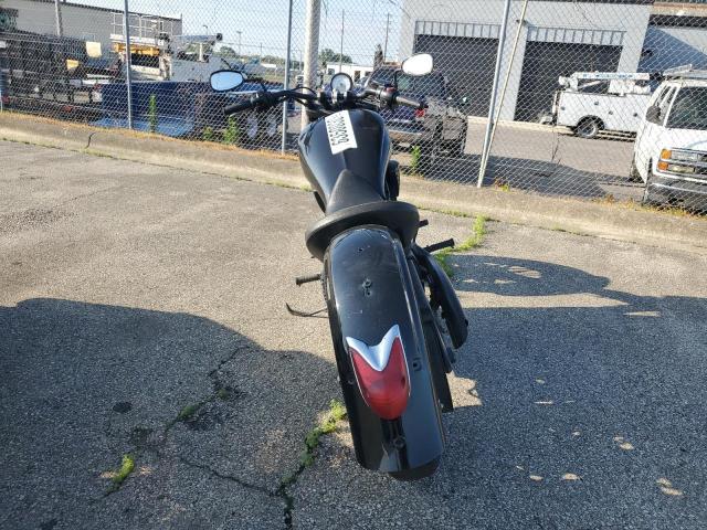 2016 VICTORY MOTORCYCLES GUNNER   