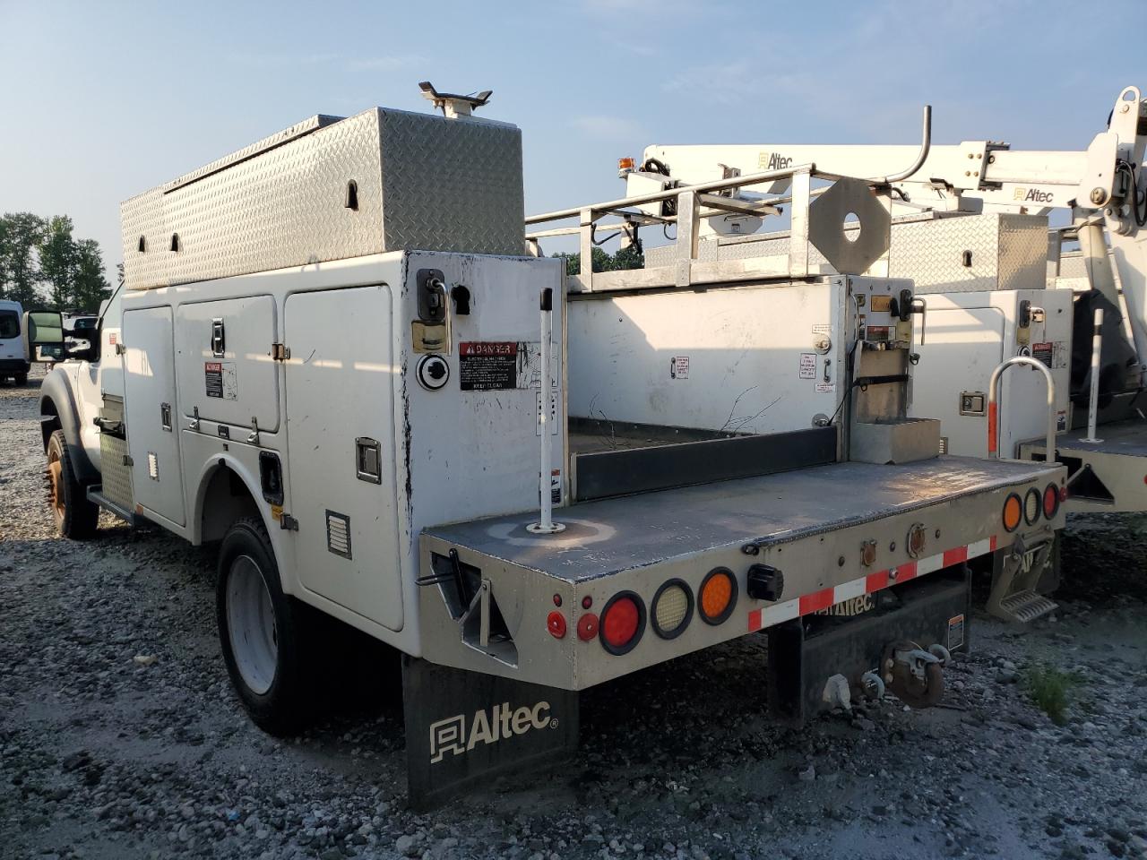 2015 Ford F450 Super Duty white null gas 1FDUF4GY4FEA90084 photo #3