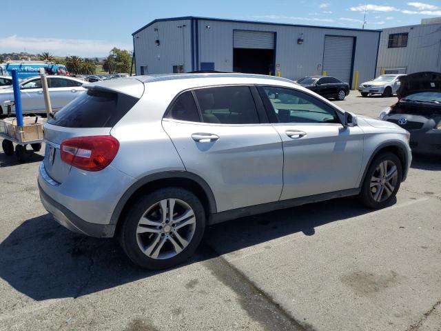 Parquets MERCEDES-BENZ GLA-CLASS 2016 Srebrny