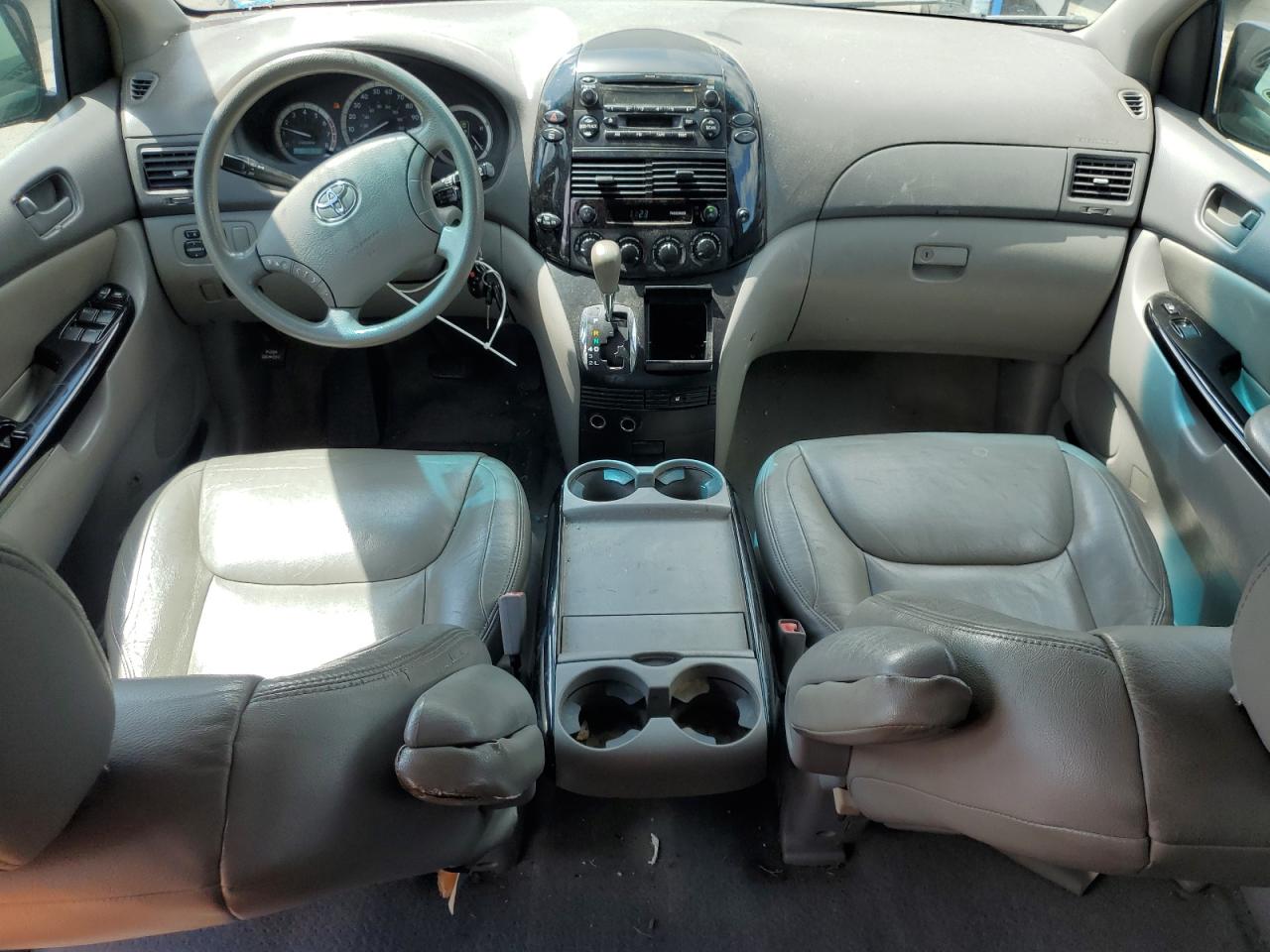 2004 Toyota Sienna Ce VIN: 5TDZA23C74S049639 Lot: 64000015