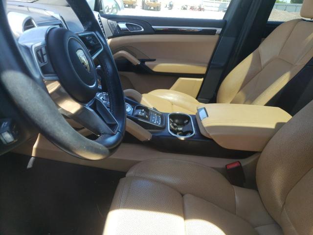  PORSCHE CAYENNE 2016 Серебристый