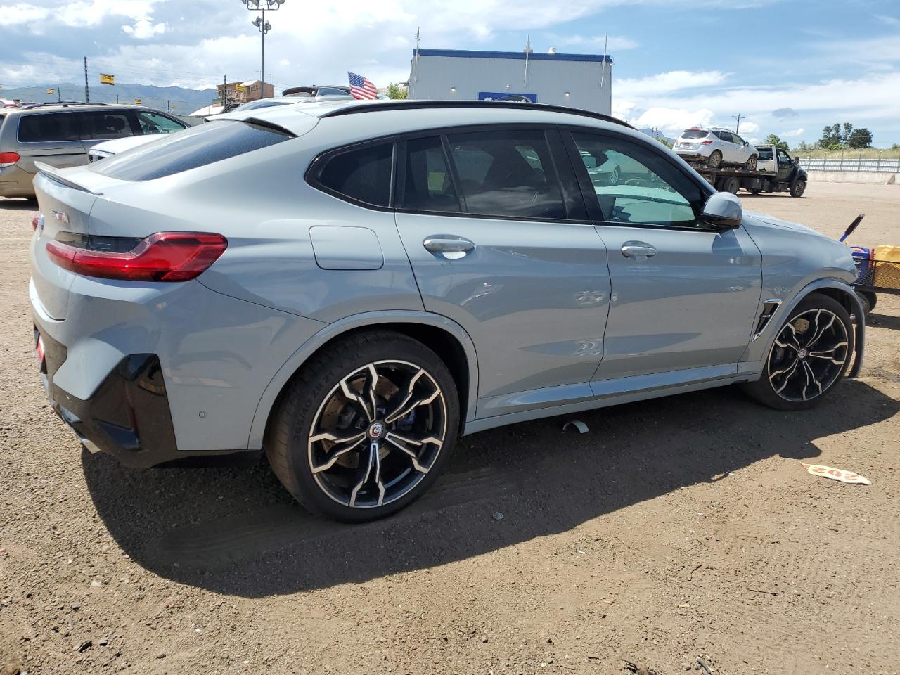 Фото: 5YM23EC03N9M71353