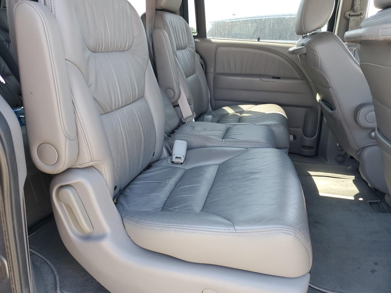 2008 Honda Odyssey Touring VIN: 5FNRL38858B018999 Lot: 64778885