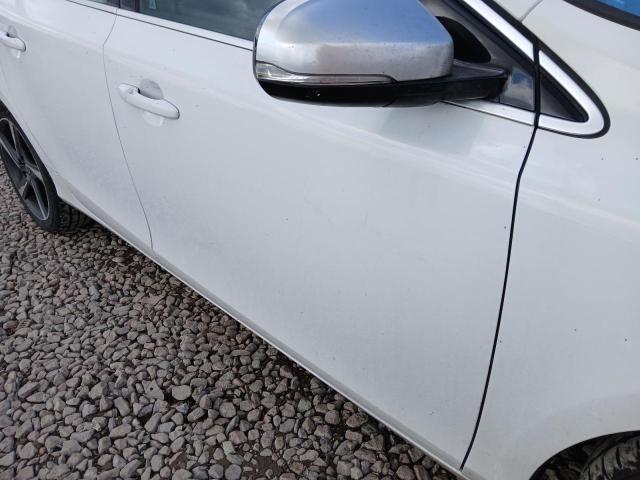 2013 VOLVO V40 D2 R DESIGN 5DR