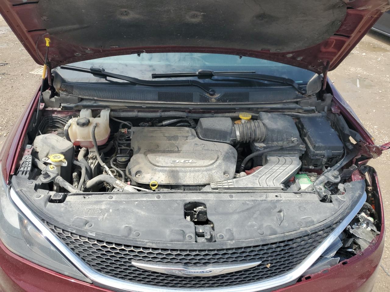 2017 Chrysler Pacifica Touring VIN: 2C4RC1DG3HR512798 Lot: 63762615