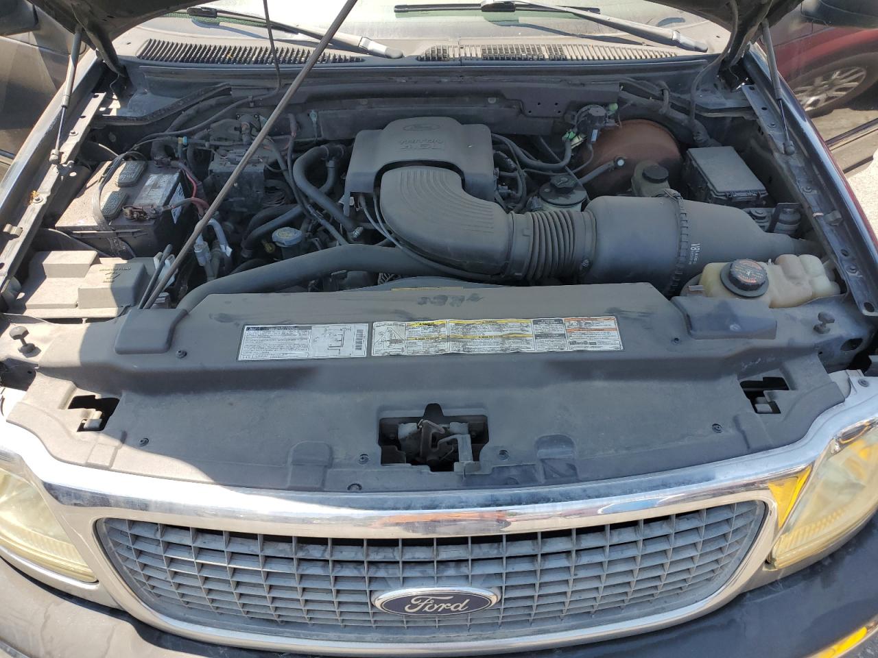 2000 Ford Expedition Xlt VIN: 1FMRU1560YLB04041 Lot: 65178625