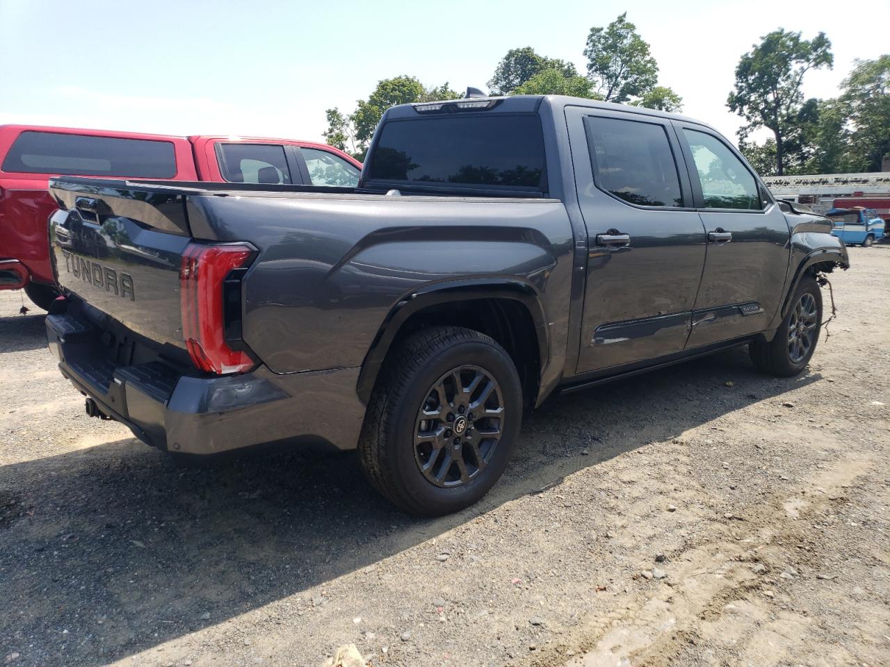 2025 Toyota Tundra Crewmax Platinum VIN: 5TFNA5DB7SX240037 Lot: 66441795