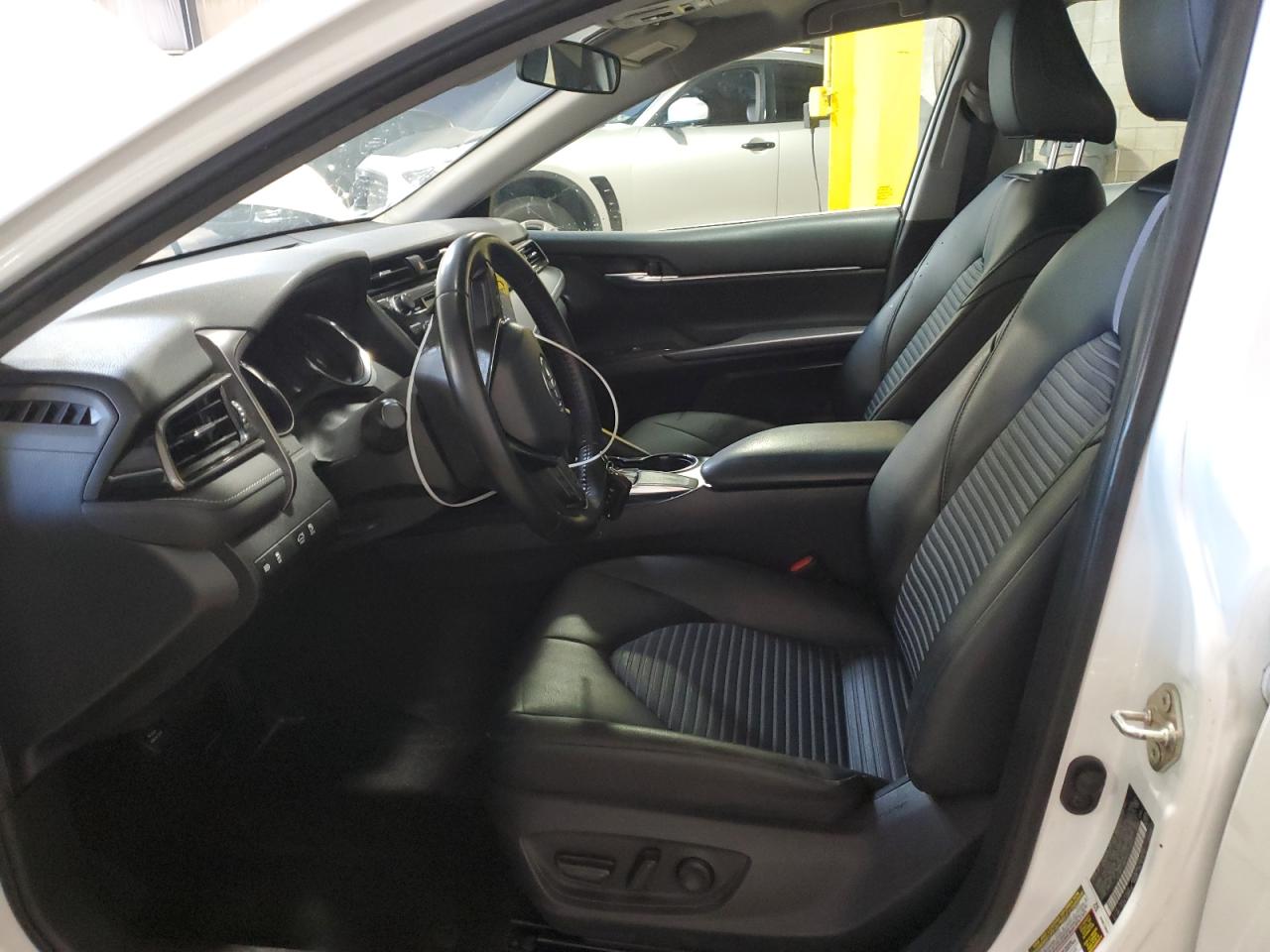 4T1B11HK5KU272813 2019 Toyota Camry L