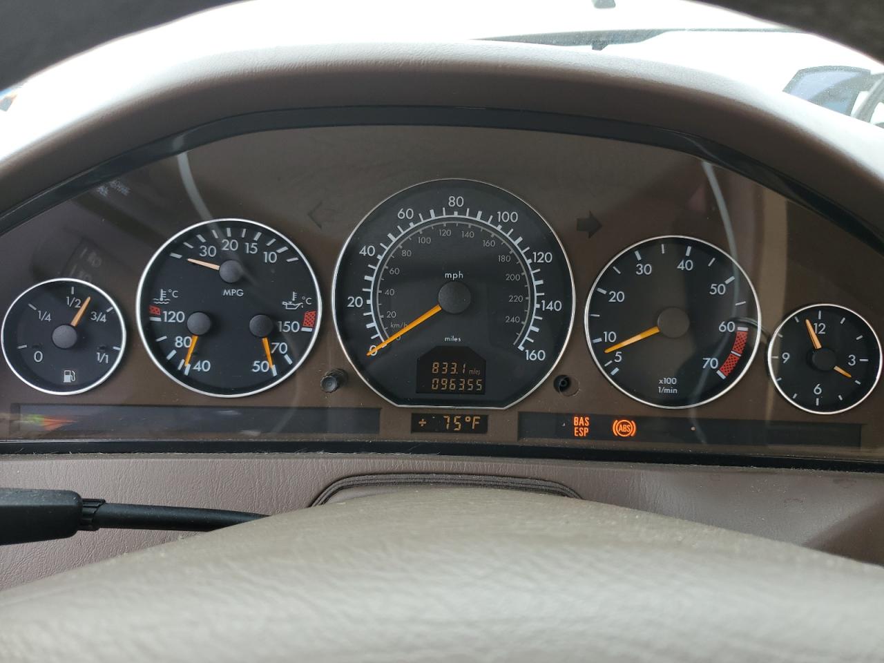 2000 Mercedes-Benz Sl 500 VIN: WDBFA68F1YF195102 Lot: 65043725