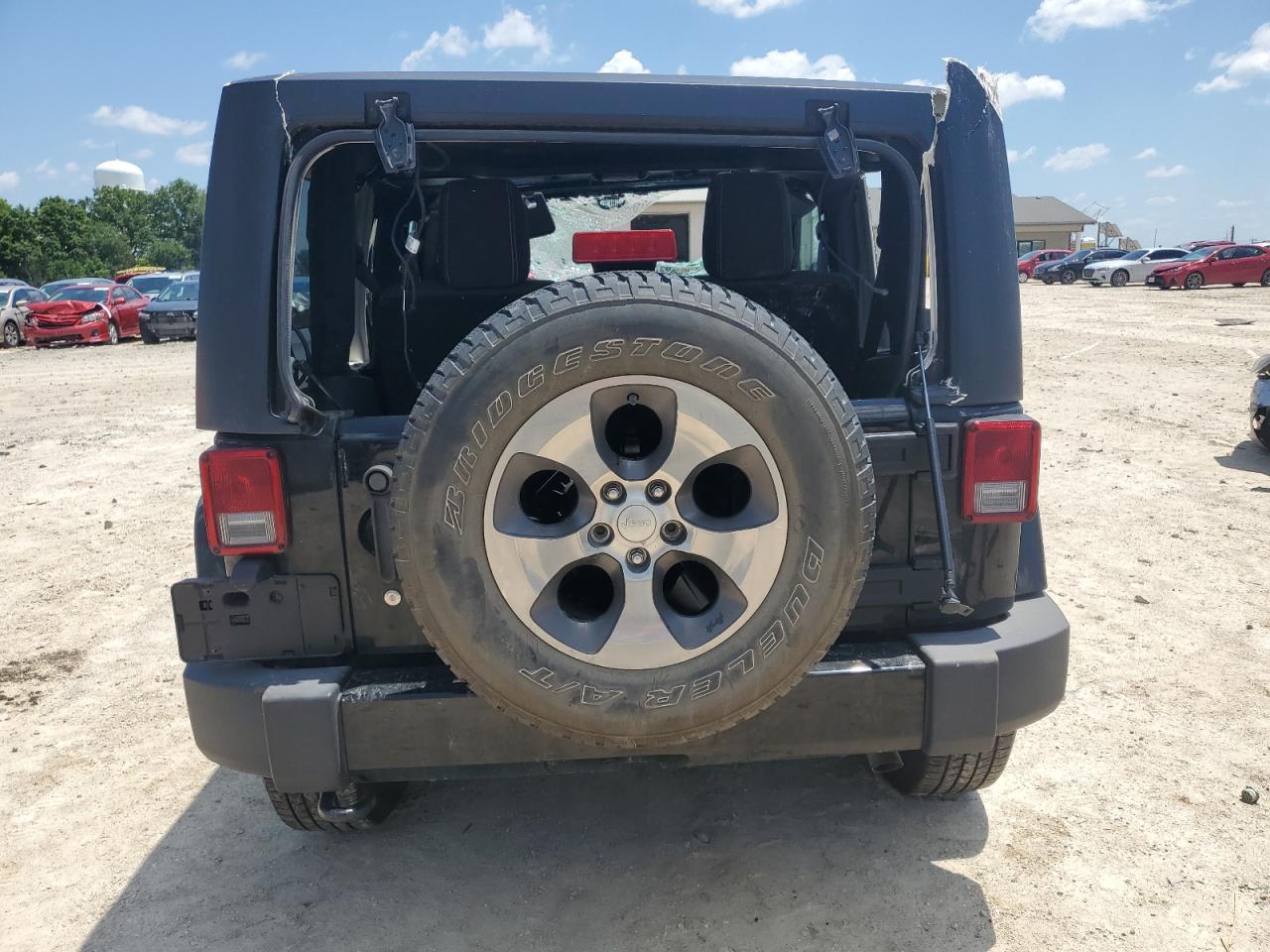 2016 Jeep Wrangler Sahara VIN: 1C4AJWBG2GL128652 Lot: 62870825
