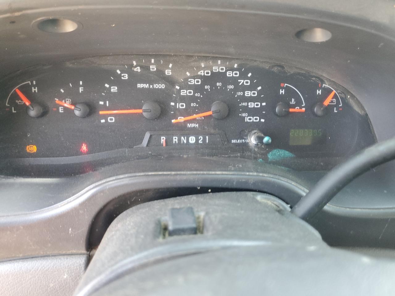 2005 Ford Econoline E250 Van VIN: 1FTNE24L35HA62802 Lot: 63104425