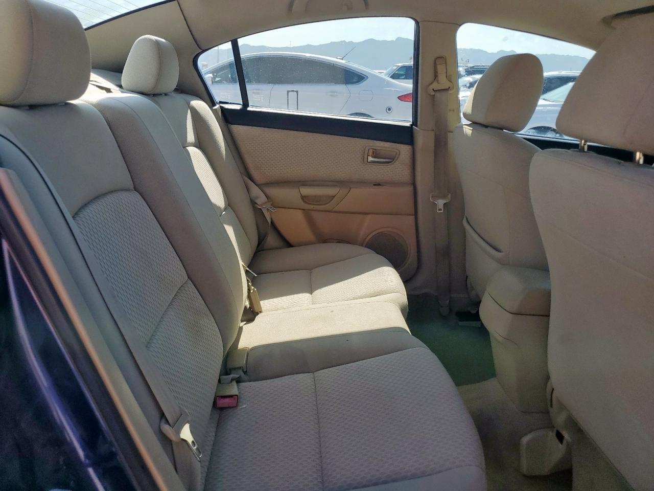 2006 Mazda 3 I VIN: JM1BK12F761445414 Lot: 64106365